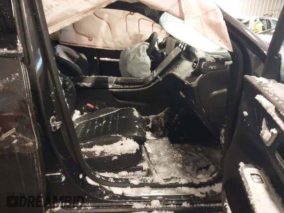 ✅ 2025 Mercedes-Benz GLC 300 • VIN: W1NKJ4HBXSF391637 • Lot: 44131355. Wystawiony na IAAI z przebiegiem 173 mil. Bezpłatny archiwum sprzedaży aukcyjnych z USA i szczegółowy raport historii pojazdu na DreamBid. Zdjęcie 5.