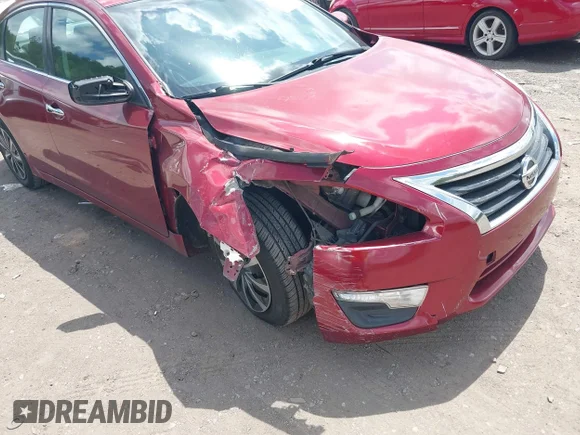 ✅ 2015 Nissan Altima 2.5 • VIN: 1N4AL3AP2FN886302 • Лот: 42178436. Опубліковано раніше на IAAI з пробігом 236 061 миль. Безкоштовний доступ до архіву аукціонних продажів зі США та докладний звіт про історію автомобіля на DreamBid. Зображення 6.