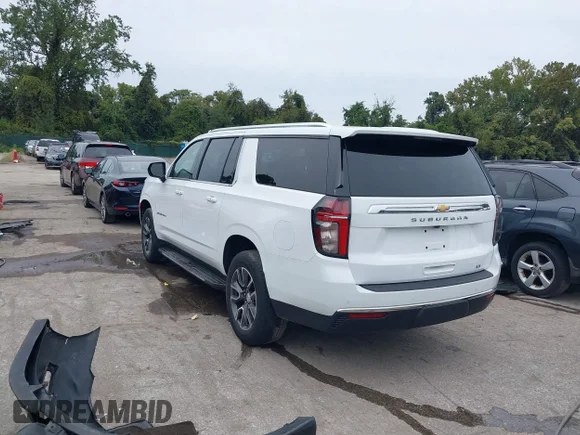 ✅ 2021 Chevrolet Suburban LT • VIN: 1GNSKCKD4MR381560 • Lot: 43319112. Wystawiony na IAAI z przebiegiem 54 287 mil. Bezpłatny archiwum sprzedaży aukcyjnych z USA i szczegółowy raport historii pojazdu na DreamBid. Zdjęcie 3.