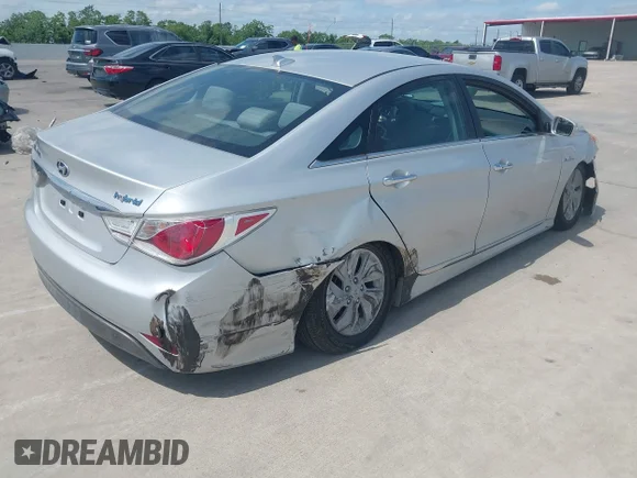✅ 2015 Hyundai Sonata Limited • VIN: KMHEC4A42FA134609 • Lot: 45098709. Wystawiony na IAAI z przebiegiem 94 886 mil. Bezpłatny archiwum sprzedaży aukcyjnych z USA i szczegółowy raport historii pojazdu na DreamBid. Zdjęcie 4.