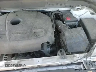 ✅ 2018 Volvo XC60 Momentum • VIN: LYV102RK0JB106781 • Лот: 82030605. Опубликован ранее на Copart с пробегом 53 747 миль. Бесплатный доступ к архиву аукционных продаж из США и подробный отчёт об истории автомобиля на DreamBid. Изображение 15.