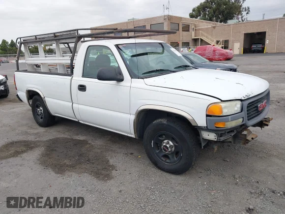 ✅ 2002 GMC Sierra 1500 SL • VIN: 1GTEC14V22Z900390 • Lot: 43326003. Listed on IAAI with 181,157 mi. Free auction sales archive from the USA and detailed vehicle history report at DreamBid. Image 1.