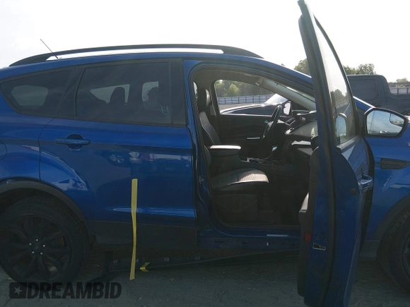✅ 2019 Ford Escape SE • VIN: 1FMCU0GD5KUB25125 • Lot: 44815433. Wystawiony na IAAI z przebiegiem 103 751 mil. Bezpłatny archiwum sprzedaży aukcyjnych z USA i szczegółowy raport historii pojazdu na DreamBid. Zdjęcie 5.
