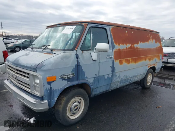 ✅ 1988 Chevrolet G20 • VIN: 1GCEG25H7J7162793 • Lot: 38337335. Wystawiony na IAAI z przebiegiem 156 268 mil. Bezpłatny archiwum sprzedaży aukcyjnych z USA i szczegółowy raport historii pojazdu na DreamBid. Zdjęcie 2.