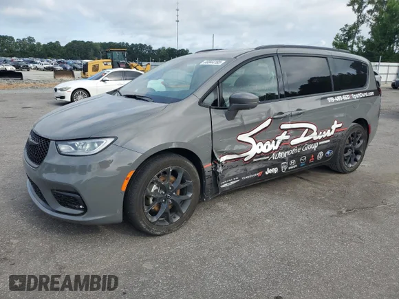 ✅ 2022 Chrysler Pacifica Limited • VIN: 2C4RC1GG0NR195828 • Lot: 66844165. Wystawiony na Copart z przebiegiem 55 354 mil. Bezpłatny archiwum sprzedaży aukcyjnych z USA i szczegółowy raport historii pojazdu na DreamBid. Zdjęcie 1.
