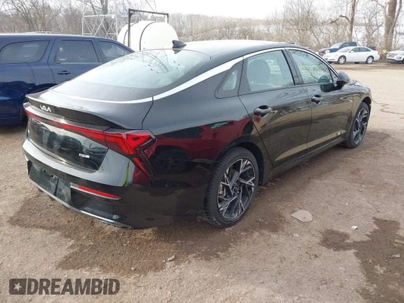 ✅ 2025 Kia K5 GT-Line • VIN: KNAG64J70S5390374 • Lot: 44327848. Wystawiony na IAAI z przebiegiem 6 590 mil. Bezpłatny archiwum sprzedaży aukcyjnych z USA i szczegółowy raport historii pojazdu na DreamBid. Zdjęcie 4.