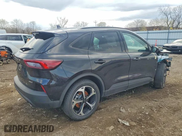 ✅ 2025 Ford Escape ST-Line Select • VIN: 1FMCU9NZXSUA96451 • Лот: 49238826. Опубліковано раніше на Copart з пробігом Не вказано. Безкоштовний доступ до архіву аукціонних продажів зі США та докладний звіт про історію автомобіля на DreamBid. Зображення 3.