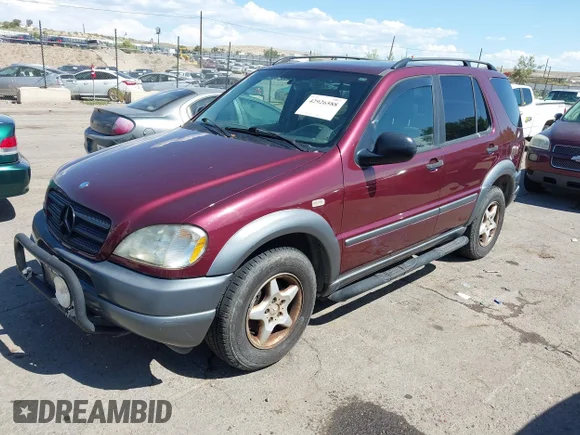 ✅ 1998 Mercedes-Benz M 320/430/500 • VIN: 4JGAB54E6WA018938 • Lot: 42926588. Wystawiony na IAAI z przebiegiem 113 153 mil. Bezpłatny archiwum sprzedaży aukcyjnych z USA i szczegółowy raport historii pojazdu na DreamBid. Zdjęcie 2.