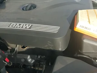 ✅ 2022 BMW 3 Series 330i xDrive • VIN: 3MW5R7J09N8C65402 • Lot: 43643105. Wystawiony na IAAI z przebiegiem 27 674 mil. Bezpłatny archiwum sprzedaży aukcyjnych z USA i szczegółowy raport historii pojazdu na DreamBid. Zdjęcie 13.