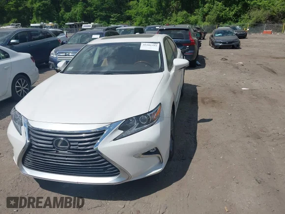 ✅ 2018 Lexus ES 350 • VIN: 58ABK1GG5JU082432 • Лот: 45201393. Опубликован ранее на IAAI с пробегом 121 994 миль. Бесплатный доступ к архиву аукционных продаж из США и подробный отчёт об истории автомобиля на DreamBid. Изображение 17.