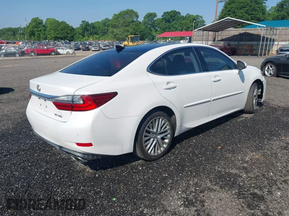 ✅ 2016 Lexus ES 330 • VIN: JTHBK1GG0G2235233 • Lot: 44908801. Listed on IAAI with 185,386 mi. Free auction sales archive from the USA and detailed vehicle history report at DreamBid. Image 4.