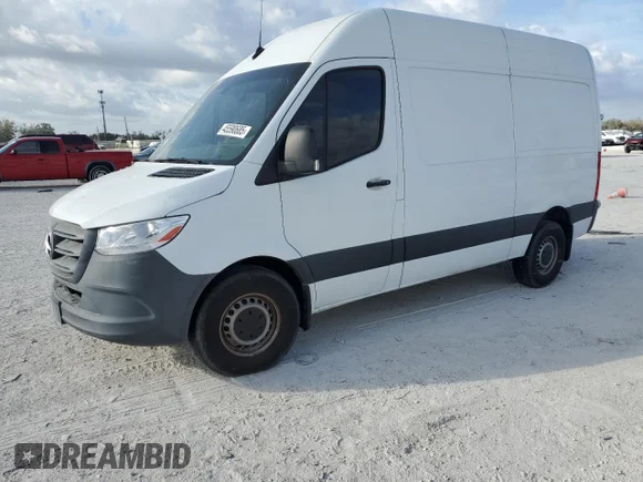 ✅ 2021 Mercedes-Benz Sprinter Cargo • VIN: W1W4DBHY7MT047868 • Лот: 45590685. Опубликован ранее на Copart с пробегом Не указан. Бесплатный доступ к архиву аукционных продаж из США и подробный отчёт об истории автомобиля на DreamBid. Изображение 1.