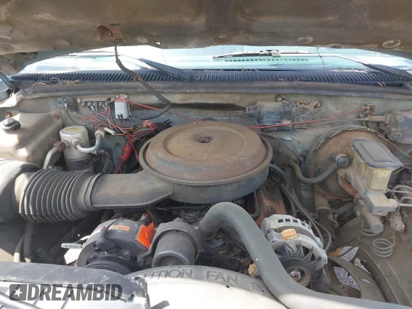 ✅ 1990 GMC Sierra 2500 • VIN: 2GTFC29K3L1515164 • Lot: 42720079. Listed on IAAI with 487,193 mi. Free auction sales archive from the USA and detailed vehicle history report at DreamBid. Image 10.