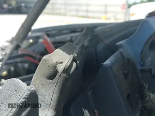 ✅ 2019 Buick Enclave Essence • VIN: 5GAERBKWXKJ181860 • Lot: 42841556. Listed on IAAI with 59,809 mi. Free auction sales archive from the USA and detailed vehicle history report at DreamBid. Image 18.