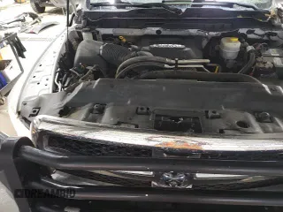 ✅ 2018 Ram 2500 Tradesman • VIN: 3C6UR5HJ0JG217148 • Лот: 86638365. Опубликован ранее на Copart с пробегом 136 519 миль. Бесплатный доступ к архиву аукционных продаж из США и подробный отчёт об истории автомобиля на DreamBid. Изображение 13.