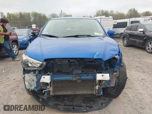 ✅ 2017 Mitsubishi Outlander ES • VIN: JA4AR3AU7HZ001449 • Lot: 44993599. Wystawiony na IAAI z przebiegiem 113 436 mil. Bezpłatny archiwum sprzedaży aukcyjnych z USA i szczegółowy raport historii pojazdu na DreamBid. Zdjęcie 6.