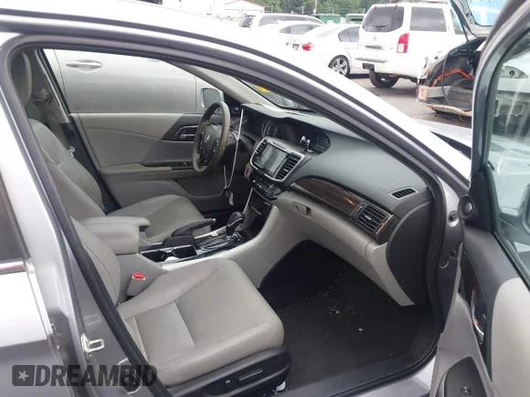 ✅ 2016 Honda Accord EX-L • VIN: 1HGCR2F83GA089726 • Lot: 45413301. Wystawiony na IAAI z przebiegiem 164 571 mil. Bezpłatny archiwum sprzedaży aukcyjnych z USA i szczegółowy raport historii pojazdu na DreamBid. Zdjęcie 5.