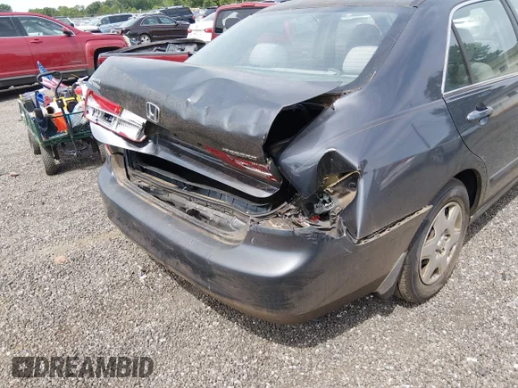 ✅ 2005 Honda Accord LX • VIN: 1HGCM56425A012694 • Lot: 45324010. Wystawiony na IAAI z przebiegiem 339 722 mil. Bezpłatny archiwum sprzedaży aukcyjnych z USA i szczegółowy raport historii pojazdu na DreamBid. Zdjęcie 6.