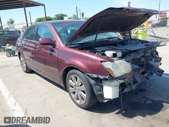 ✅ 2007 Toyota Avalon XLS • VIN: 4T1BK36B07U207760 • Лот: 45281578. Опубліковано раніше на IAAI з пробігом 99 158 миль. Безкоштовний доступ до архіву аукціонних продажів зі США та докладний звіт про історію автомобіля на DreamBid. Зображення 1.