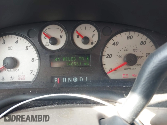 ✅ 2005 Mercury Sable GS • VIN: 1MEFM50245A628592 • Lot: 42747247. Wystawiony na IAAI z przebiegiem 140 561 mil. Bezpłatny archiwum sprzedaży aukcyjnych z USA i szczegółowy raport historii pojazdu na DreamBid. Zdjęcie 7.