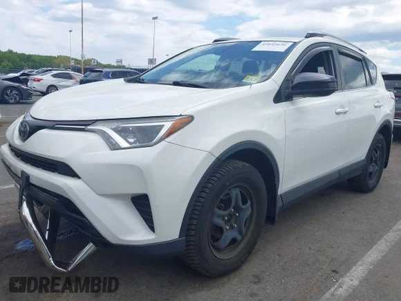 ✅ 2017 Toyota RAV4 LE • VIN: JTMBFREV1HJ143142 • Лот: 45042626. Опубликован ранее на IAAI с пробегом 114 531 миль. Бесплатный доступ к архиву аукционных продаж из США и подробный отчёт об истории автомобиля на DreamBid. Изображение 2.