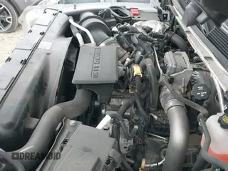 2020 Chevrolet Silverado 2500HD LT z VIN 1GC1YNEY8LF303263, wystawiony jako IAAI lot #41275302 z przebiegiem 135 947 mil mil oraz . Historia ofert i sprzedaży dostępna na DreamBid. Obrazek 20.