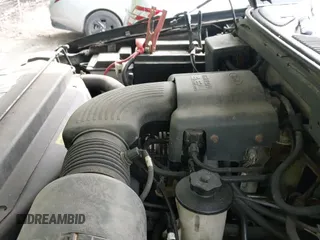 ✅ 1998 Ford F-150 • VIN: 1FTZX18W2WNB46784 • Lot: 42361562. Wystawiony na IAAI z przebiegiem 145 786 mil. Bezpłatny archiwum sprzedaży aukcyjnych z USA i szczegółowy raport historii pojazdu na DreamBid. Zdjęcie 12.