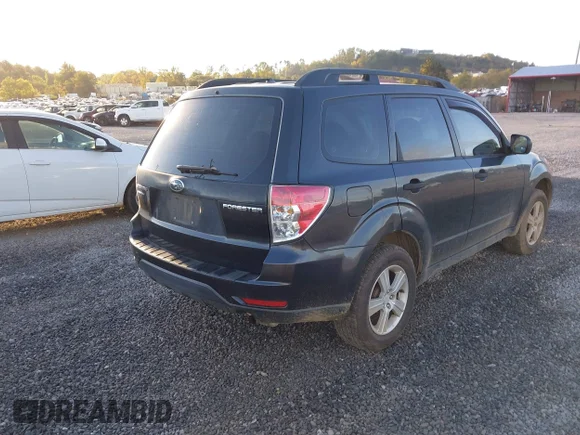 ✅ 2010 Subaru Forester X • VIN: JF2SH6BC8AG768637 • Lot: 43417282. Wystawiony na IAAI z przebiegiem 178 271 mil. Bezpłatny archiwum sprzedaży aukcyjnych z USA i szczegółowy raport historii pojazdu na DreamBid. Zdjęcie 4.