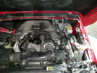 ✅ 2018 Jeep Wrangler Sport • VIN: 1C4GJXAGXJW193692 • Lot: 91763285. Wystawiony na Copart z przebiegiem 126 934 mil. Bezpłatny archiwum sprzedaży aukcyjnych z USA i szczegółowy raport historii pojazdu na DreamBid. Zdjęcie 14.