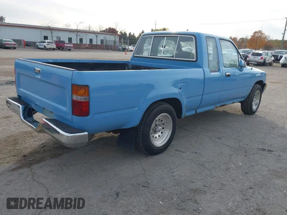 ✅ 1989 Toyota Pickup DLX • VIN: JT4RN93P2K5005390 • Lot: 43645086. Wystawiony na IAAI z przebiegiem 149 765 mil. Bezpłatny archiwum sprzedaży aukcyjnych z USA i szczegółowy raport historii pojazdu na DreamBid. Zdjęcie 4.