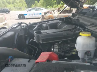 2024 Ram 1500 SLT z VIN 1C6RR7GG1RS149230, wystawiony jako IAAI lot #42732323 z przebiegiem 38 598 mil mil oraz . Historia ofert i sprzedaży dostępna na DreamBid. Obrazek 18.