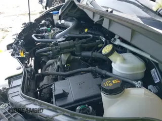 ✅ 2021 Ford Transit Cargo • VIN: 1FTBR1C86MKA13416 • Lot: 42561551. Wystawiony na IAAI z przebiegiem 101 548 mil. Bezpłatny archiwum sprzedaży aukcyjnych z USA i szczegółowy raport historii pojazdu na DreamBid. Zdjęcie 19.