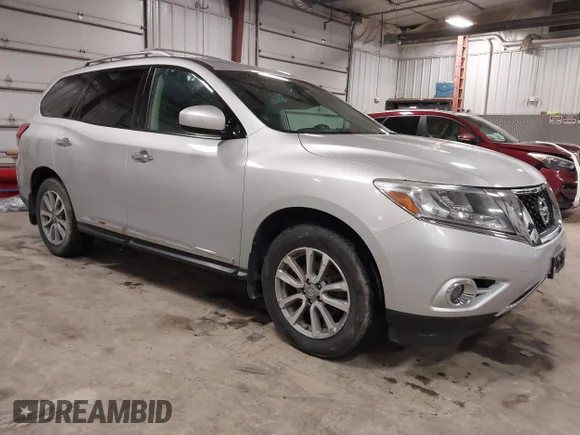 ✅ 2016 Nissan Pathfinder Platinum • VIN: 5N1AR2MM6GC652001 • Lot: 44118378. Wystawiony na IAAI z przebiegiem 152 641 mil. Bezpłatny archiwum sprzedaży aukcyjnych z USA i szczegółowy raport historii pojazdu na DreamBid. Zdjęcie 1.