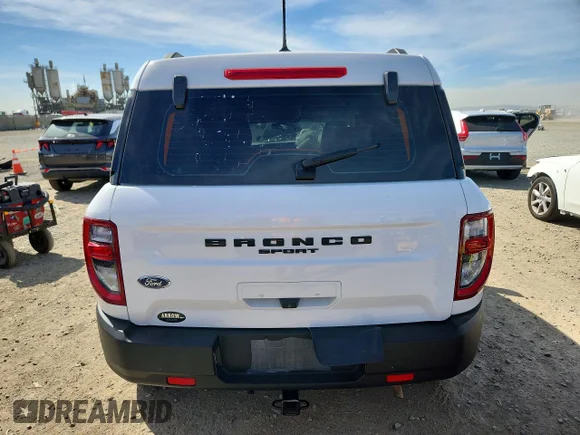 ✅ 2022 Ford Bronco Sport • VIN: 3FMCR9A66NRD94164 • Lot: 46569726. Wystawiony na Copart z przebiegiem Nie podano. Bezpłatny archiwum sprzedaży aukcyjnych z USA i szczegółowy raport historii pojazdu na DreamBid. Zdjęcie 6.