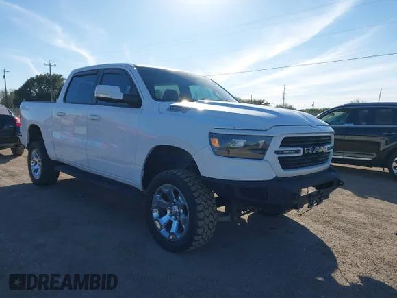 ✅ 2020 Ram 1500 Big Horn • VIN: 1C6SRFFT1LN130726 • Lot: 44317292. Wystawiony na IAAI z przebiegiem 83 633 mil. Bezpłatny archiwum sprzedaży aukcyjnych z USA i szczegółowy raport historii pojazdu na DreamBid. Zdjęcie 1.