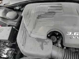 ✅ 2017 Chrysler 300 S • VIN: 2C3CCABG1HH663478 • Lot: 92893665. Listed on Copart with 125,288 mi. Free auction sales archive from the USA and detailed vehicle history report at DreamBid. Image 15.