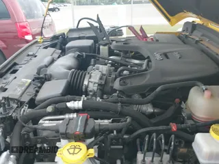 ✅ 2020 Jeep Wrangler Unlimited Sport Altitude • VIN: 1C4HJXDG8LW215899 • Lot: 40909335. Wystawiony na IAAI z przebiegiem 41 356 mil. Bezpłatny archiwum sprzedaży aukcyjnych z USA i szczegółowy raport historii pojazdu na DreamBid. Zdjęcie 20.