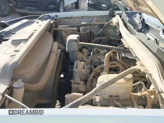 2017 Chevrolet Silverado 2500HD Work Truck z VIN 1GC2KUEG9HZ295302, wystawiony jako IAAI lot #43012648 z przebiegiem 173 469 mil mil oraz . Historia ofert i sprzedaży dostępna na DreamBid. Obrazek 18.