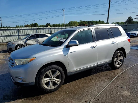 ✅ 2011 Toyota Highlander Limited • VIN: 5TDYK3EH1BS029990 • Лот: 47034146. Опубліковано раніше на Copart з пробігом 211 885 миль. Безкоштовний доступ до архіву аукціонних продажів зі США та докладний звіт про історію автомобіля на DreamBid. Зображення 1.