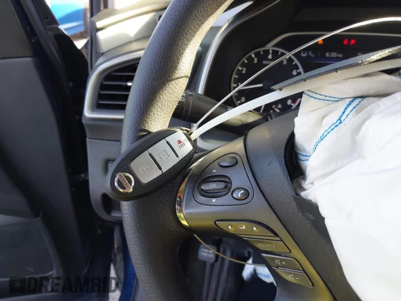 ✅ 2020 Nissan Murano S • VIN: 5N1AZ2AJ1LN153812 • Lot: 44645621. Wystawiony na IAAI z przebiegiem 104 836 mil. Bezpłatny archiwum sprzedaży aukcyjnych z USA i szczegółowy raport historii pojazdu na DreamBid. Zdjęcie 11.