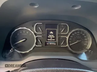 ✅ 2021 Toyota Tundra SR5 • VIN: 5TFDY5F12MX026894 • Lot: 94874415. Wystawiony na Copart z przebiegiem 201 312 mil. Bezpłatny archiwum sprzedaży aukcyjnych z USA i szczegółowy raport historii pojazdu na DreamBid. Zdjęcie 11.