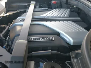 ✅ 2021 Rolls-Royce Cullinan • VIN: SLATV4C0XMU208037 • Lot: 41402539. Wystawiony na IAAI z przebiegiem 27 057 mil. Bezpłatny archiwum sprzedaży aukcyjnych z USA i szczegółowy raport historii pojazdu na DreamBid. Zdjęcie 20.