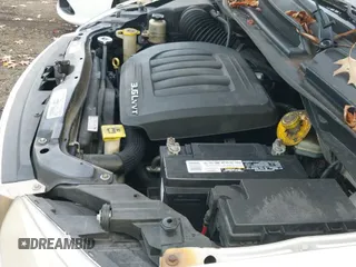 ✅ 2014 Chrysler Town & Country Touring L • VIN: 2C4RC1CG8ER228628 • Лот: 43772035. Опубликован ранее на IAAI с пробегом 147 403 миль. Бесплатный доступ к архиву аукционных продаж из США и подробный отчёт об истории автомобиля на DreamBid. Изображение 19.