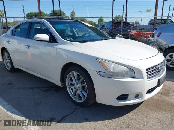 ✅ 2010 Nissan Maxima SV • VIN: 1N4AA5AP5AC832501 • Lot: 45260328. Wystawiony na IAAI z przebiegiem 171 344 mil. Bezpłatny archiwum sprzedaży aukcyjnych z USA i szczegółowy raport historii pojazdu na DreamBid. Zdjęcie 1.