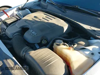 ✅ 2018 Chrysler 300 S • VIN: 2C3CCABG8JH261530 • Lot: 43741017. Listed on IAAI with 91,094 mi. Free auction sales archive from the USA and detailed vehicle history report at DreamBid. Image 22.