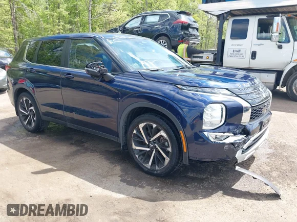 ✅ 2023 Mitsubishi Outlander SE • VIN: JA4J3UA87PZ015358 • Лот: 44903364. Опубликован ранее на IAAI с пробегом 43 743 миль. Бесплатный доступ к архиву аукционных продаж из США и подробный отчёт об истории автомобиля на DreamBid. Изображение 1.