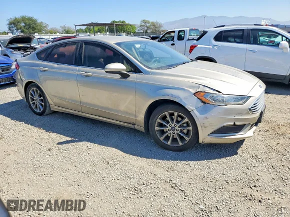 ✅ 2017 Ford Fusion SE • VIN: 3FA6P0HDXHR293565 • Lot: 47639006. Wystawiony na Copart z przebiegiem 111 293 mil. Bezpłatny archiwum sprzedaży aukcyjnych z USA i szczegółowy raport historii pojazdu na DreamBid. Zdjęcie 4.
