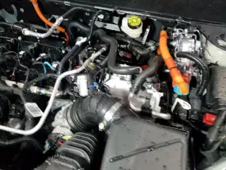 ✅ 2025 Ford Maverick XL • VIN: 3FTTW8A39SRB08767 • Lot: 86880375. Listed on Copart with 1,562 mi. Free auction sales archive from the USA and detailed vehicle history report at DreamBid. Image 13.