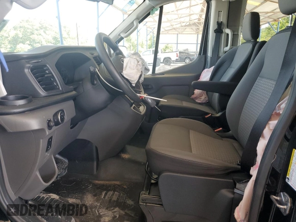 ✅ 2021 Ford Transit Passenger XL • VIN: 1FBAX2C81MKA63944 • Lot: 71992935. Wystawiony na Copart z przebiegiem 27 201 mil. Bezpłatny archiwum sprzedaży aukcyjnych z USA i szczegółowy raport historii pojazdu na DreamBid. Zdjęcie 7.