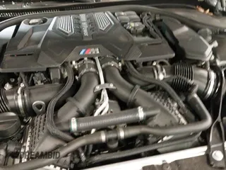 ✅ 2023 BMW M8 Competition • VIN: WBSDZ0C02PCM75573 • Lot: 41618692. Wystawiony na IAAI z przebiegiem 8 292 mil. Bezpłatny archiwum sprzedaży aukcyjnych z USA i szczegółowy raport historii pojazdu na DreamBid. Zdjęcie 21.